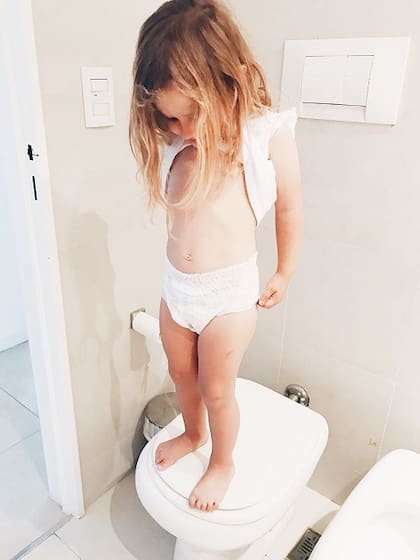 Agustina Ramos Mejía, Look Connected, contó en Instagram cómo su hija dejó los pañales y muchísimas mamás siguieron los posteos compartiendo su experiencia