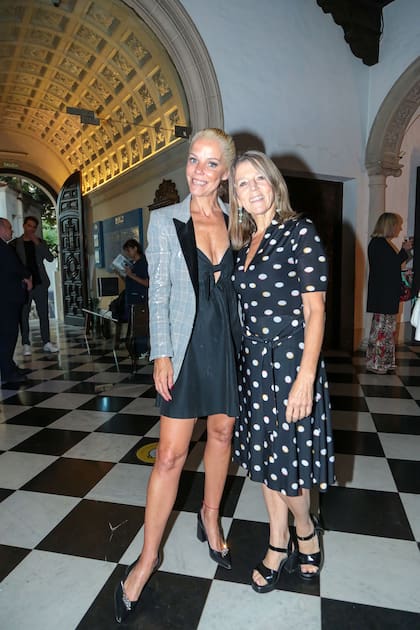 Agustina Rossi, de la Fundación Enrique Rossi, y la científica Ángeles Zorreguieta, hermana de la reina Máxima de los Países Bajos