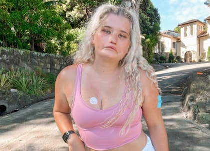 Ahora, con 24 años, Clement fue contratada por una agencia de modelos