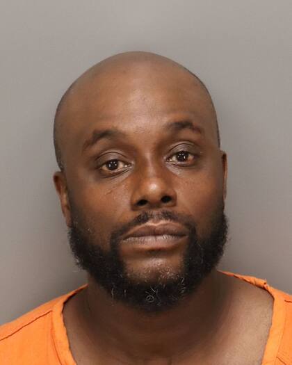 Ahora el ladrón enfrenta cargos federales por la interferencia con una tienda comercial