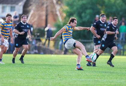 Ahora la patada es de Santiago Fernández, el goleador de Hindú, que está a 15 puntos del cuarto y último lugar de clasificación para las semifinales.