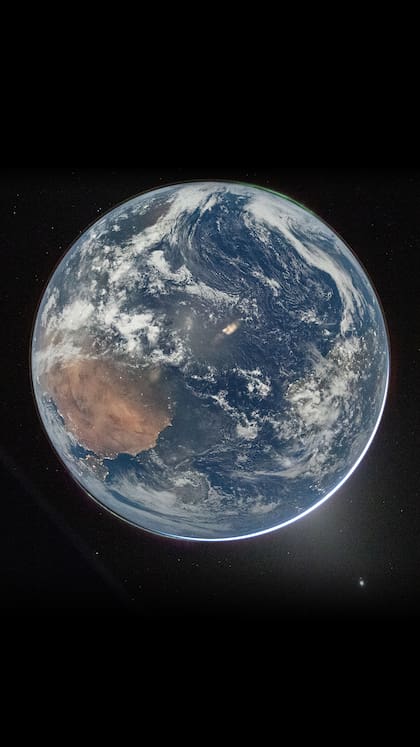 Ahora se puede tener esta imagen de la Tierra tomada desde el Artemis II como fondo de pantalla