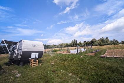 Ahora Shawn vive en un remolque y trabaja como repartidor en una aplicación