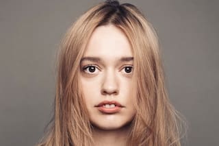 La dentadura que va en contra de los cánones de Hollywood y cómo la ayudó la hija de Mick Jagger, Georgia May