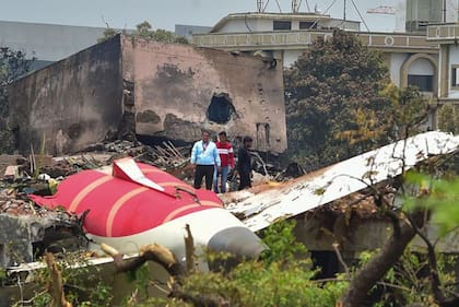 Todavía no se sabe por qué el vuelo de Air India se estrelló apenas 30 segundos después del despegue.