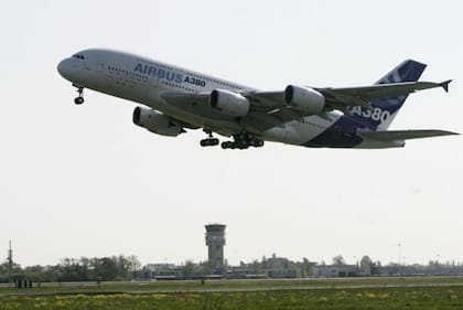 El Airbus A380 se lanzó en 2005, pero dejó de producirse 16 años después.
