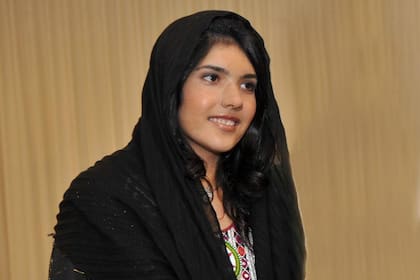 Aisha recuperó su rostro con una prótesis temporaria hasta ser sometida a una cirugía reconstructiva