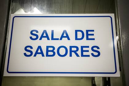 Aislada y con tratamiento ignífugo, en esta sala se preparan las esencias de las golosinas elaboradas por Mondelez.