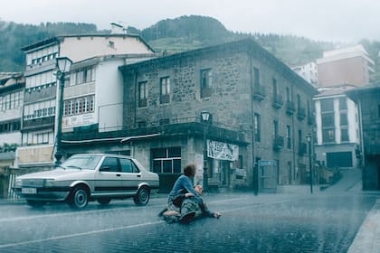 Una escena de la serie "Patria", adaptación de la exitosa novela que produjo HBO