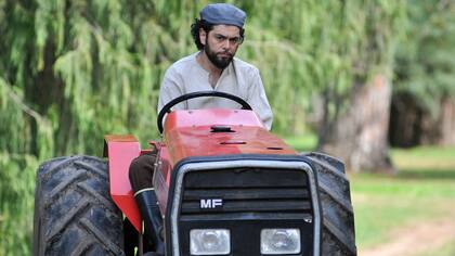 Ajaka, en la piel de su personaje en Los ricos no piden permiso