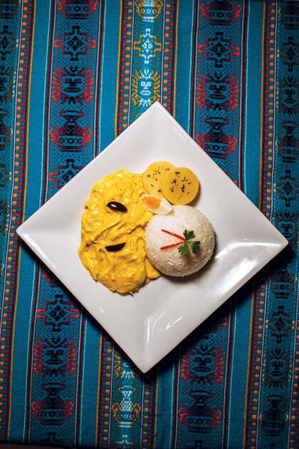 Ají de gallina, un clásico del restaurante.