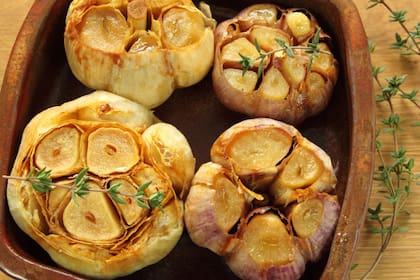 Ajo asado en papillote.