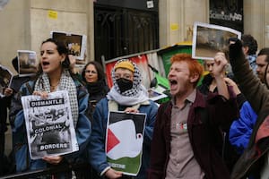 Una manifestación propalestina bloquea el ingreso a universidad de élite de París