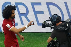 ¿Cómo lo hace? Qatar campeón de la Copa Asiática con tres goles de penal de su "mago"