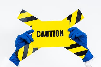 Al arribar, los equipos establecieron un comando unificado, aseguraron el perímetro y aplicaron protocolos para reducir riesgos de exposición