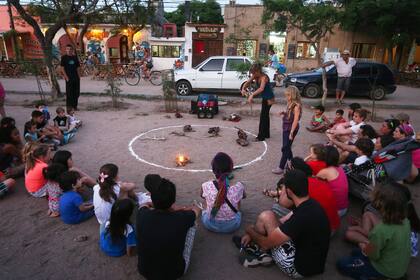 Al atardecer, rituales comunitarios