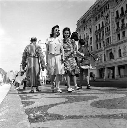 Al comienzo, lo que más le llamó
la atención al cronista fue la extrema amabilidad de los cariocas.