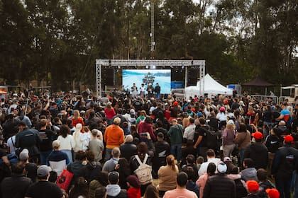 Al evento asistió Luciano Benavides, campeón del Rally Dakar 2026