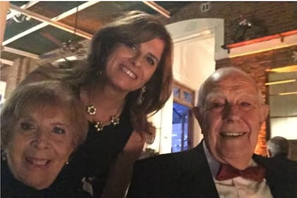 Al final el tiempo le dio la razón. La doctora Maffei con sus padres: "Yo lo entendí, me dieron mucho apoyo".