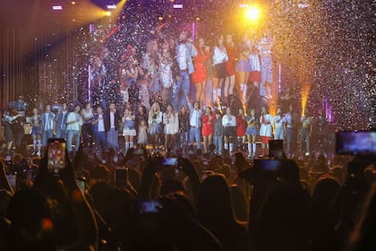 Al final todos los actores subieron al escenario y cantaron "Hay un lugar", "Que nos volvamos a ver" y "Estoy listo" (Foto: Instagram @olgaenvivo)