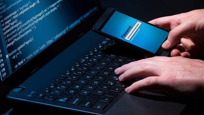 Al igual que el desarrollo informático, todos los eventos de seguridad deben resolverse de manera colaborativa y comunitaria, este es el camino hacia la tecnología emergente