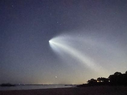 Al igual que en Virginia, en Massachusetts los observadores del cielo quedaron atónitos ante el paso del cohete (Imagen de Patch)