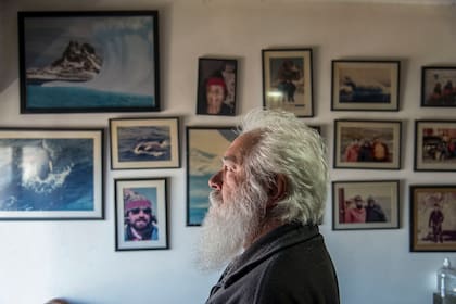 Al igual que su padre, Bellisio sacó cientos de fotos durante sus estadías en la Antártida. Hoy algunas cuelgan en las paredes de su casa. 