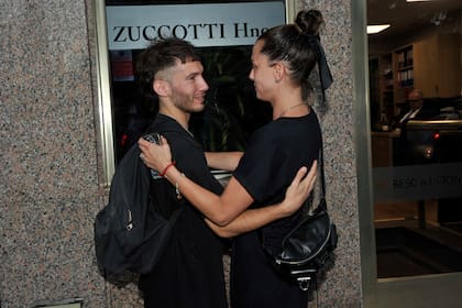 Al llegar, Pal se fundió en un emotivo abrazo con Fausto Bengoechea