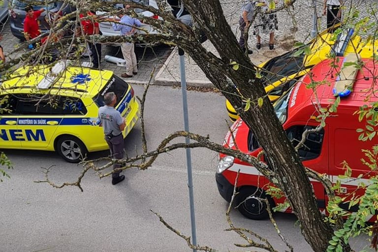 Portugal: um professor universitário esqueceu o seu bebé no carro e encontrou-o morto 7 horas depois