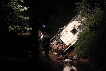 Al menos 16 hinchas murieron