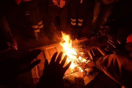 Al menos 30 personas están desaparecidas tras el sismo de magnitud 6,8 registrado en el distrito de Sivrice