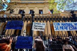 Estudiantes secundarios se concentrarán en el Ministerio de Educación porteño para exigir ser recibidos por Soledad Acuña
