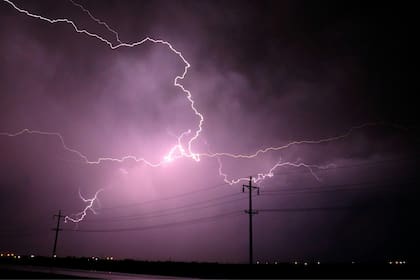 Al momento de ser alcanzado por el rayo, en el condado de Wake había una fuerte tormenta