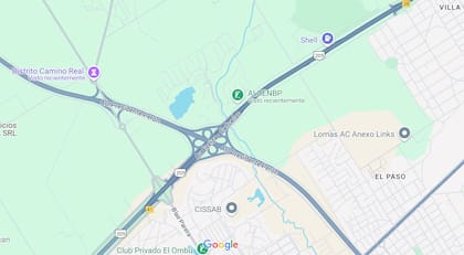 Al norte y a la derecha de la intersección de la Autopista Ezeiza-Cañuelas y la Autopista Presidente Perón se encuentra la nueva zona en la mira del desarrollador, Distrito Camino Real