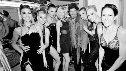 Al Pacino junto a las bailarinas de Señor Tango
