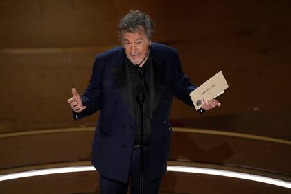 Al Pacino presentó entre balbuceos y vacilaciones el Oscar a la mejor película del año
