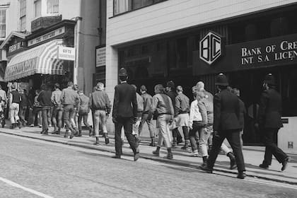 Al principio era usado por policías, obreros de fábrica y carteros.