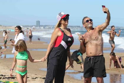 Al reconocerla, la gente no dudó en saludarla y pedirle fotos, algo a lo que Wanda accedió sin problemas