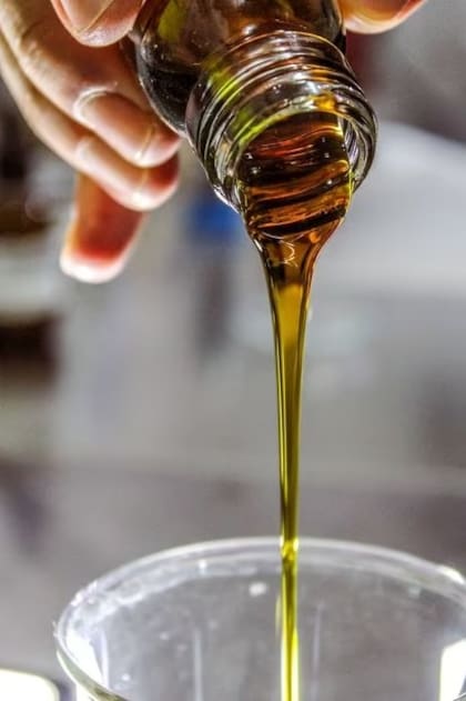 Al reutilizar el aceite se promueve el envejecimiento celular, lo que puede llevar a presentar afecciones inmunes, artritis, cataratas, además de problemas de colon