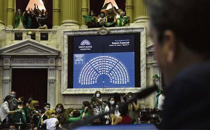 La sesión por la legalización del aborto marcó el regreso al recinto de la mayoría de los diputados y fue una de las más intensas del año