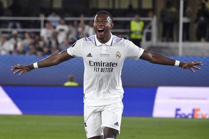 Alaba celebra su gol, el primero de Real Madrid