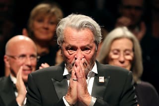 Acusado de misógino, homófobo y fascista, Delon tuvo su premio a la trayectoria