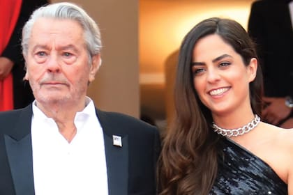 Alain Delon junto a Anouchka Delon, su hija preferida
