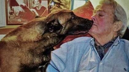 Alain Delon y su perro