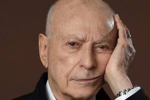 Murió Alan Arkin, el actor ganador del Oscar por su trabajo en el film Pequeña Miss Sunshine