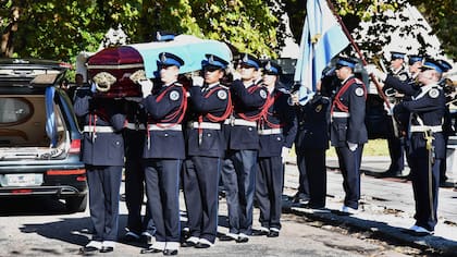 Alan Dolz tenía 21 años y había egresado como agente en diciembre último; fue asesinado mientras hacía tareas encubiertas en la villa Loyola