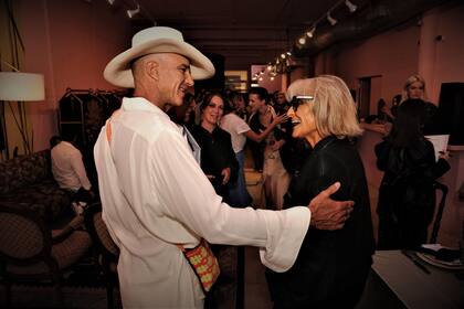 Alan Faena y Barbara Hulanicki, creadora de la mítica casa de ropa londinense Biba, estuvieron entre los invitados