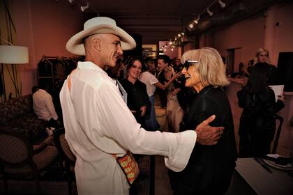 Alan Faena y Barbara Hulanicki, creadora de la mítica casa de ropa londinense Biba, estuvieron entre los invitados