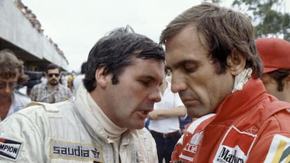 Alan Jones y Carlos Reutemann, enemigos íntimos a partir del Gran Premio de Brasil 1981; cuando la Fórmula 1 se presentó dos semanas después en la Argentina, el australiano fue abucheado por el público