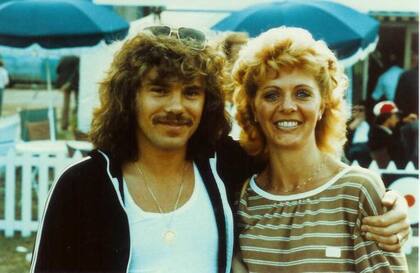 Alan junto a su esposa Dayle Lancaster